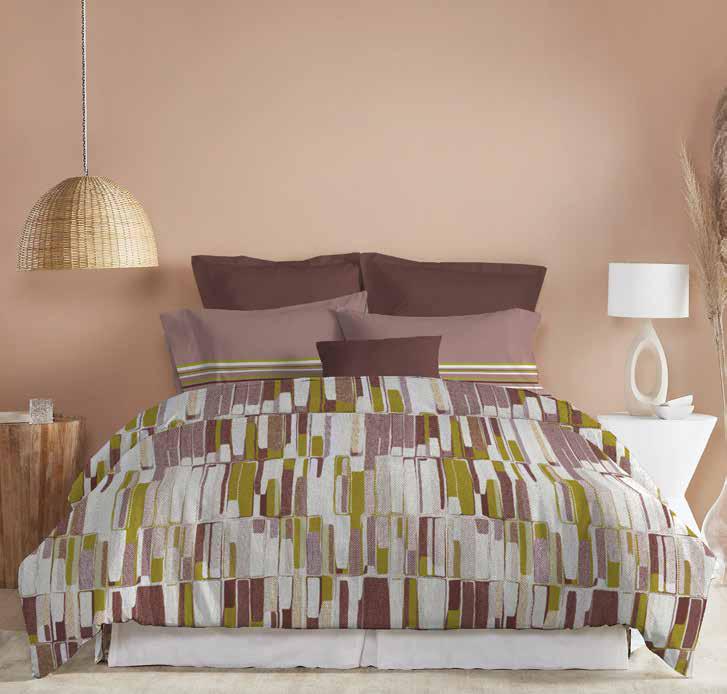 Trident Dusk & Dawn Queen Bedsheet – Crossroads Red