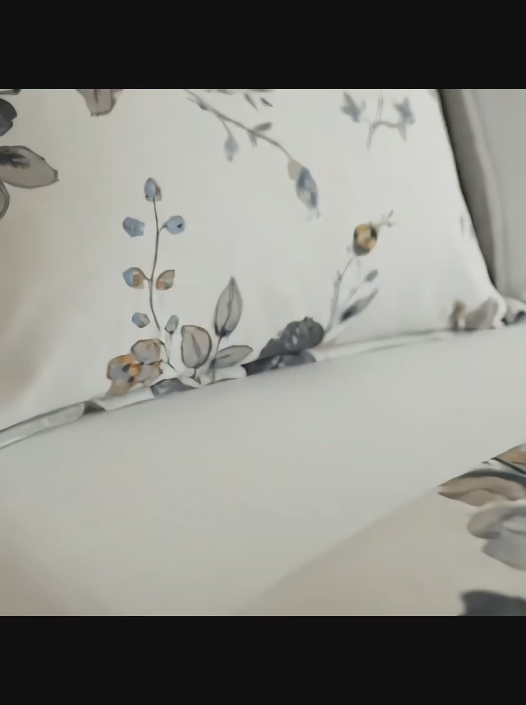 Elegant Floral Cotton Bedsheet with Pillow Covers – Soft & Premium Bedding Set - Vivron