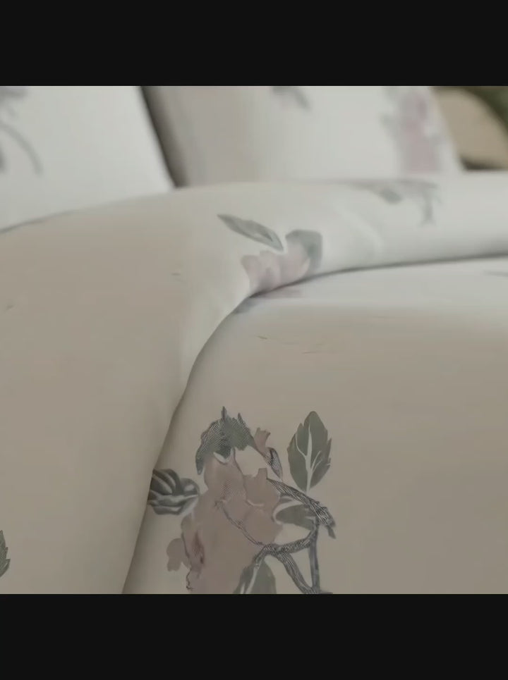 Elegant Floral Cotton Bedsheet with Pillow Covers – Soft & Premium Bedding Set - Vivron