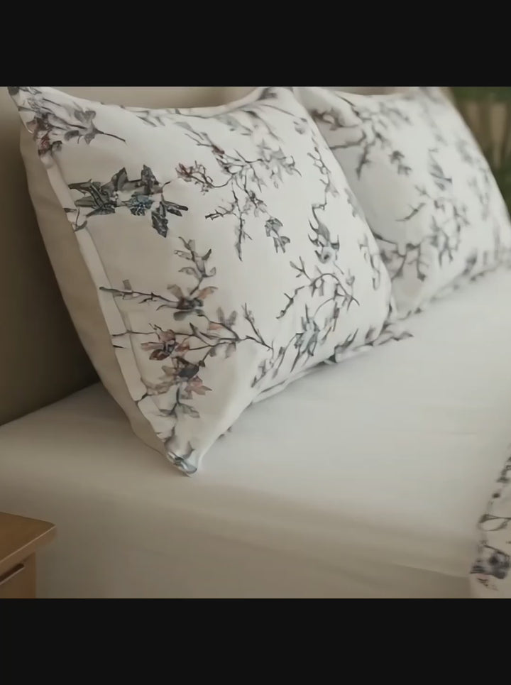 Elegant Floral Cotton Bedsheet with Pillow Covers – Soft & Premium Bedding Set - Vivron