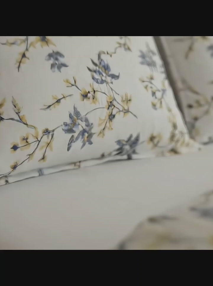 Elegant Floral Cotton Bedsheet with Pillow Covers – Soft & Premium Bedding Set - Vivron