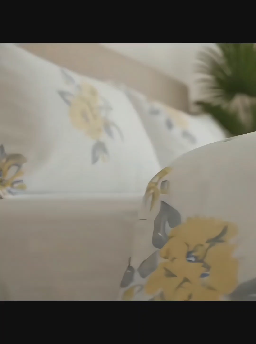 Elegant Floral Cotton Bedsheet with Pillow Covers – Soft & Premium Bedding Set - Vivron