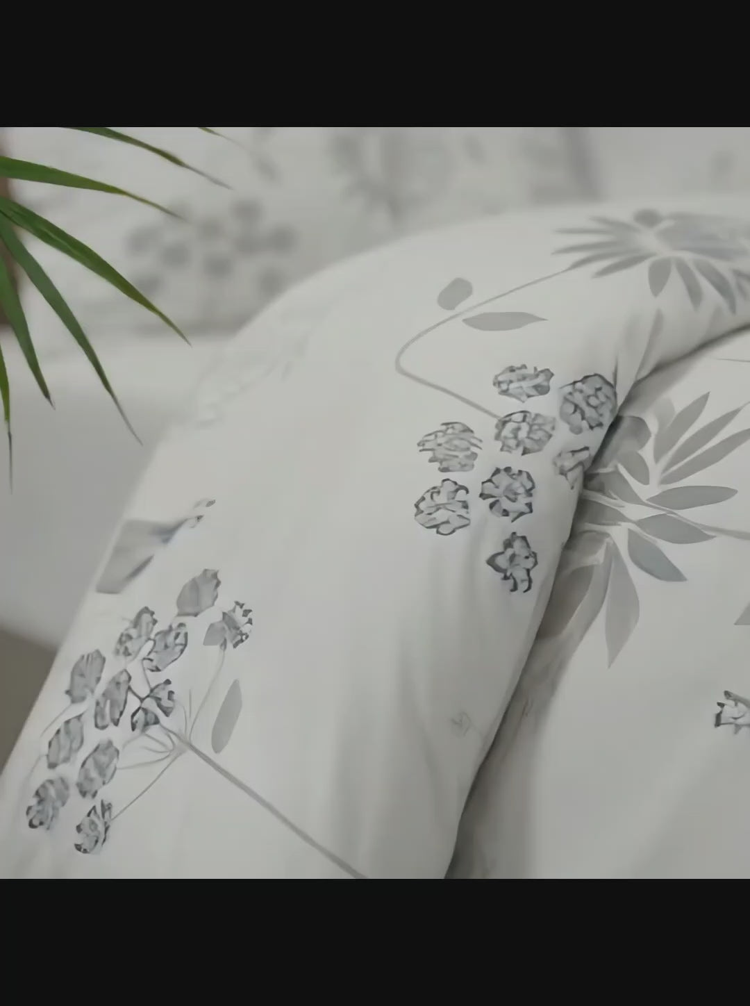 Elegant Floral Cotton Bedsheet with Pillow Covers – Soft & Premium Bedding Set - Vivron