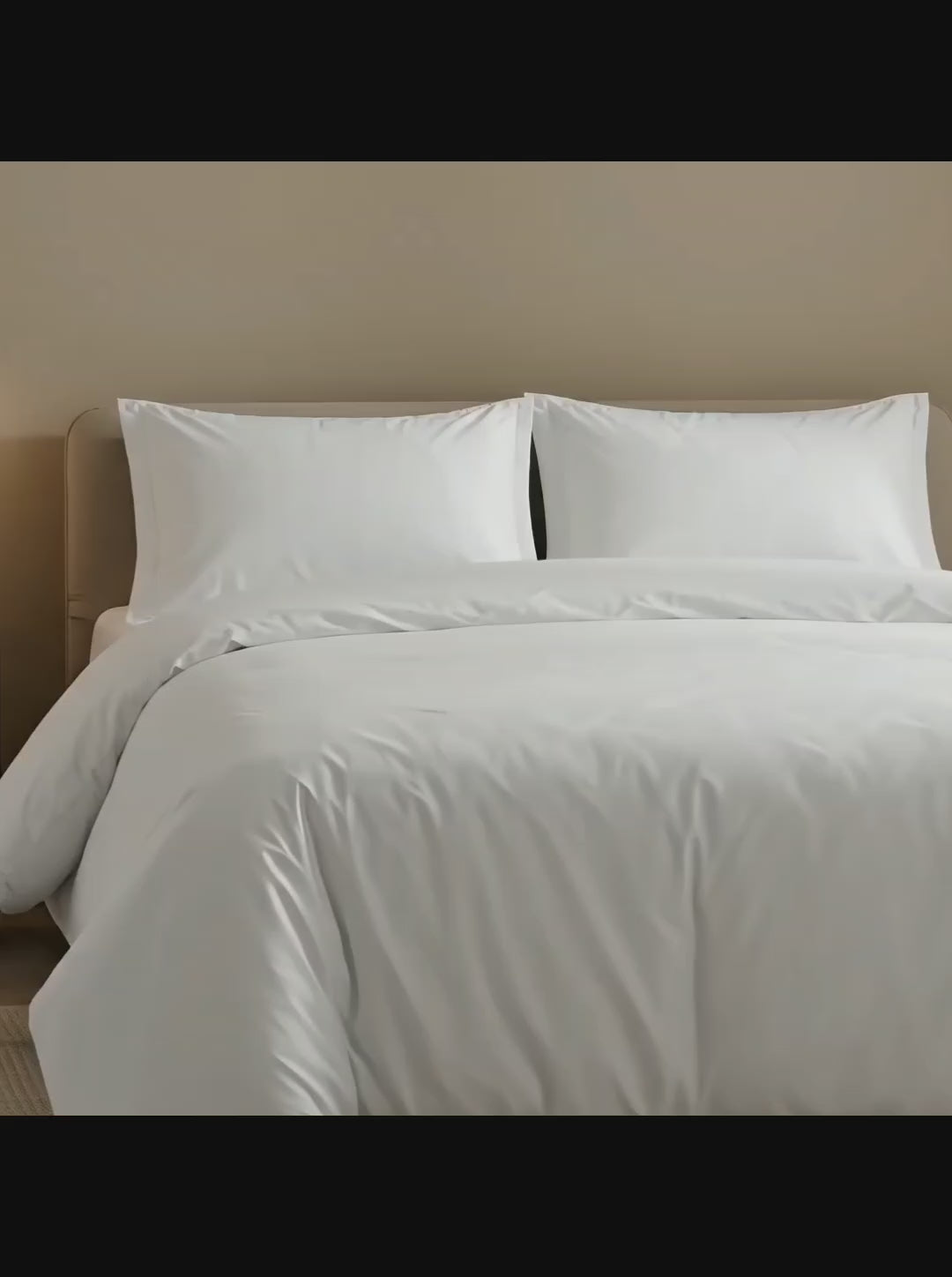 Elegant Floral Cotton Bedsheet with Pillow Covers – Soft & Premium Bedding Set - Vivron