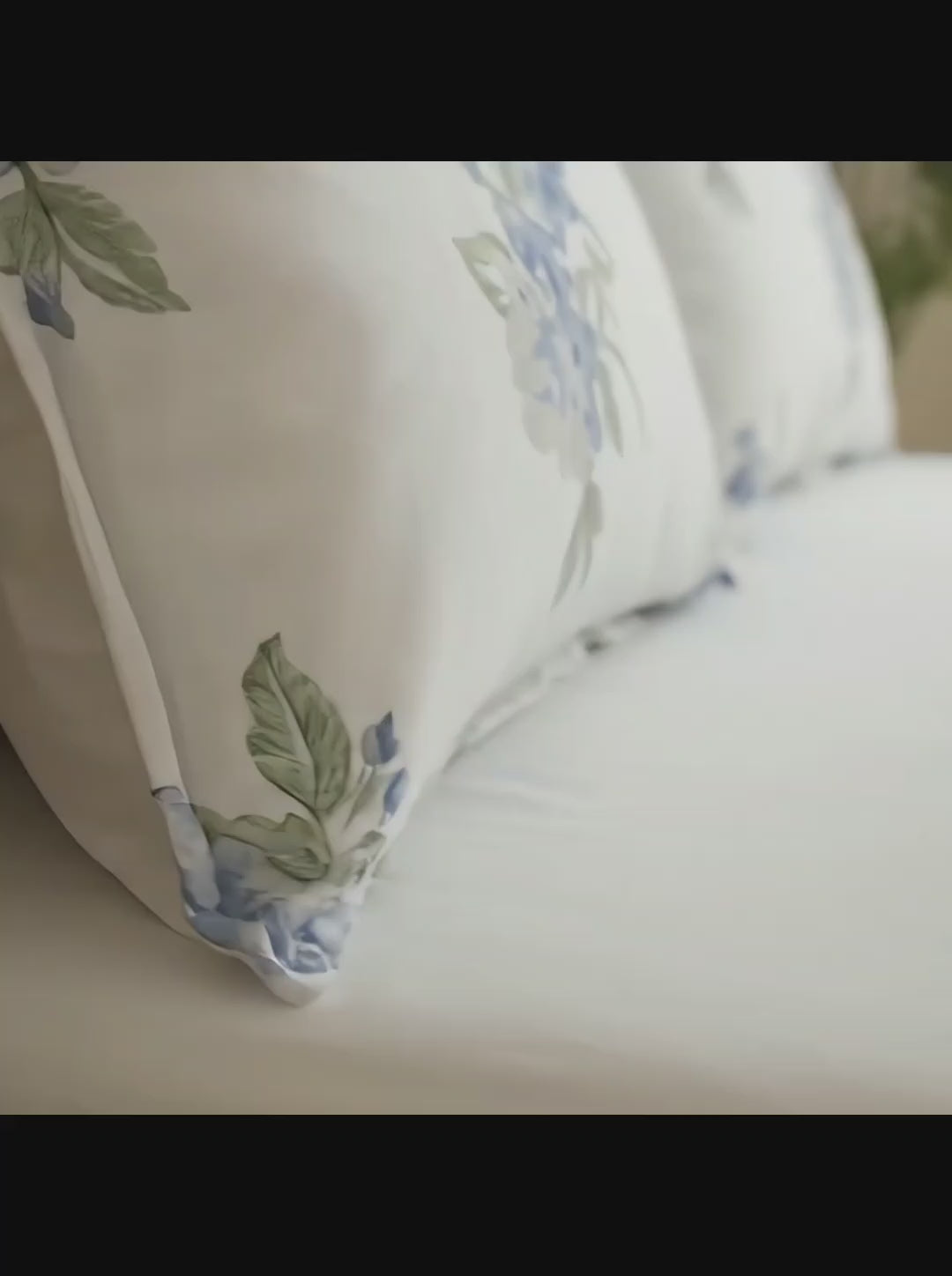 Elegant Floral Cotton Bedsheet with Pillow Covers – Soft & Premium Bedding Set - Vivron